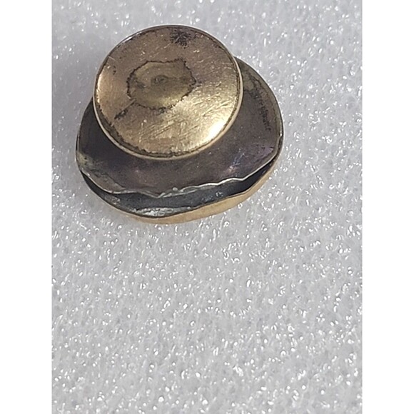 Vintage Brass Etched Floral Button – Textured Gold-Tone Metal ¾” - Picture 8 of 10